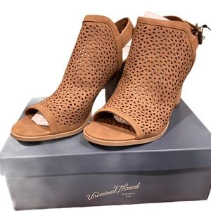 Open-toe Tan Heeled Sandals